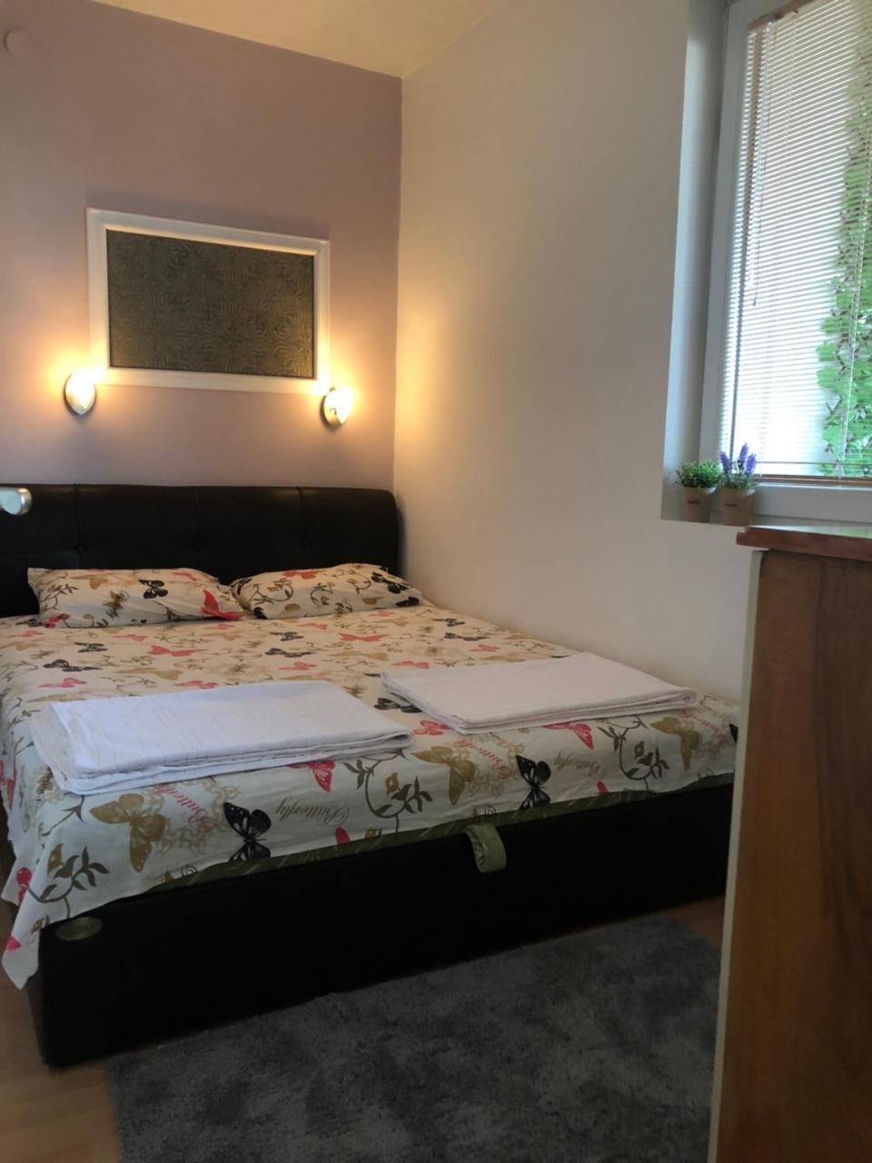 Square Vanilla Apartments سكوبجي المظهر الخارجي الصورة