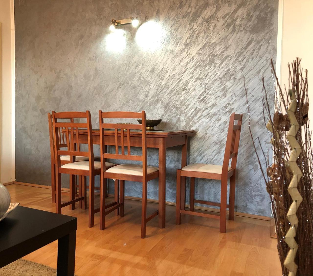 Square Vanilla Apartments سكوبجي المظهر الخارجي الصورة