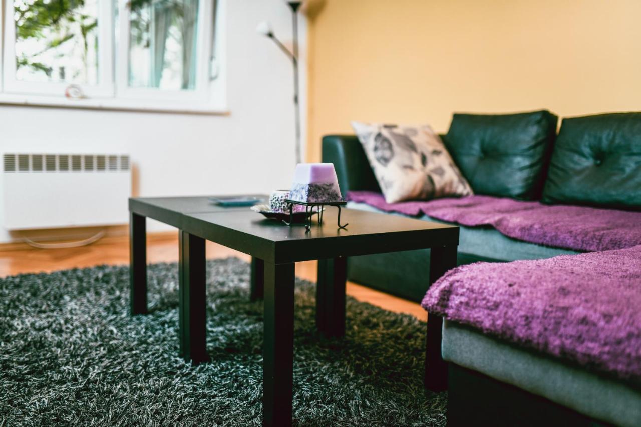 Square Vanilla Apartments سكوبجي المظهر الخارجي الصورة