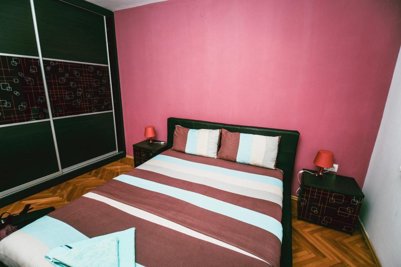 Square Vanilla Apartments سكوبجي المظهر الخارجي الصورة