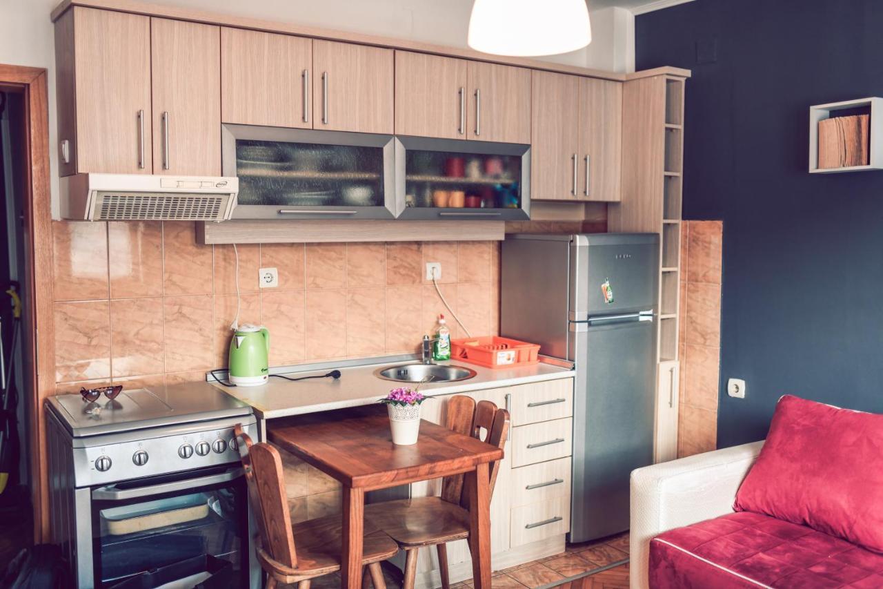 Square Vanilla Apartments سكوبجي المظهر الخارجي الصورة