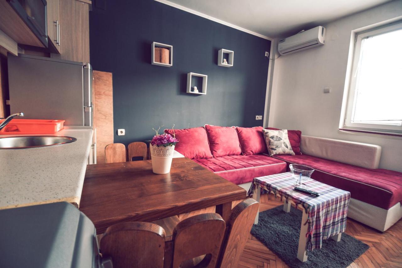Square Vanilla Apartments سكوبجي المظهر الخارجي الصورة