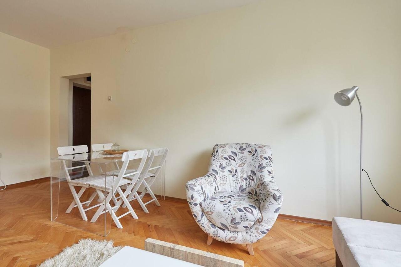 Square Vanilla Apartments سكوبجي المظهر الخارجي الصورة